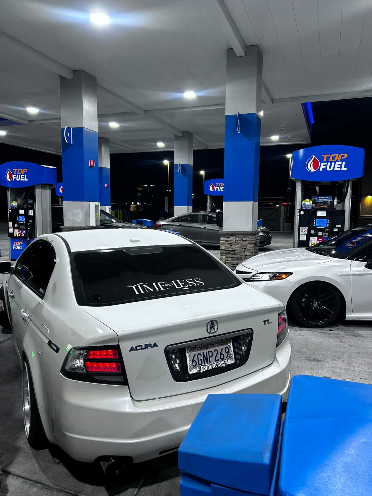 INFINITE TIMELESS REAR WINDSHIELD BANNER